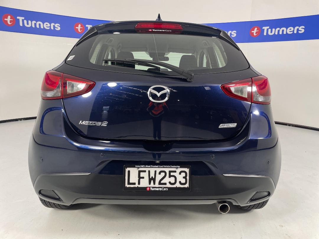 Photo '6' of Mazda Mazda2 Photo '6' of Mazda Mazda2