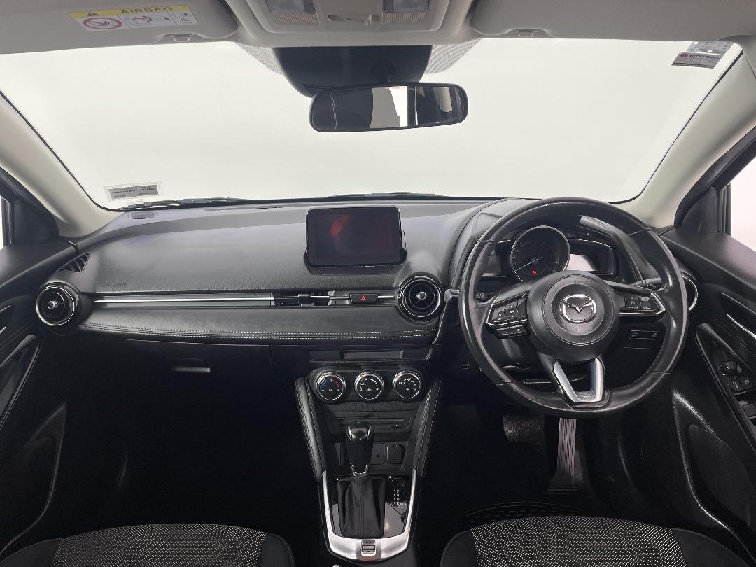 Photo '17' of Mazda Mazda2 Photo '17' of Mazda Mazda2