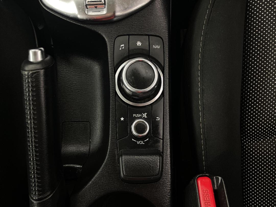 Photo '23' of Mazda Mazda2 Photo '23' of Mazda Mazda2