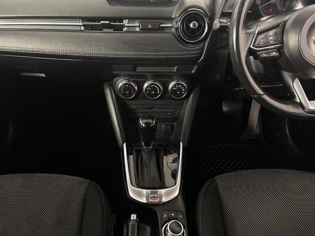 Photo '18' of Mazda Mazda2 Photo '18' of Mazda Mazda2