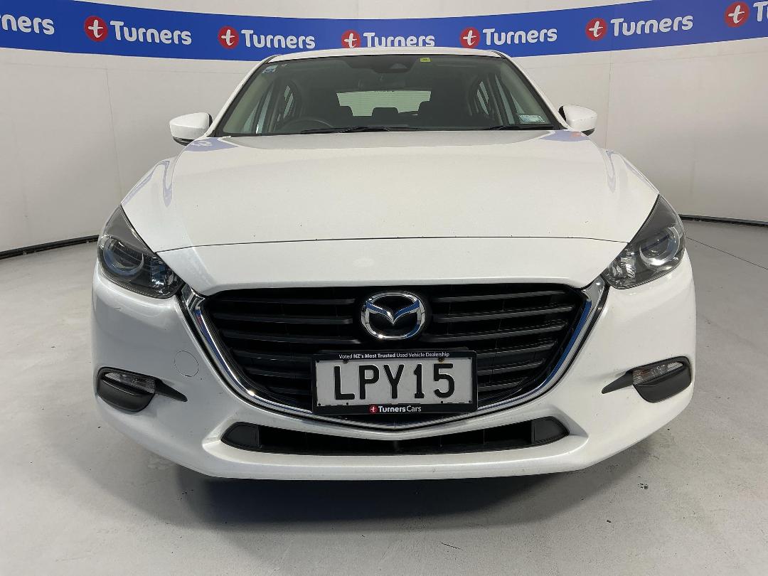 Photo '2' of Mazda Mazda3