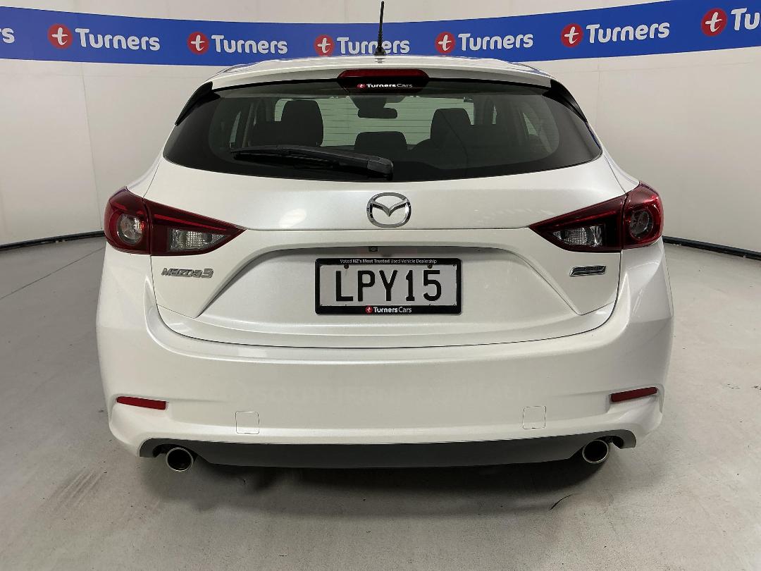 Photo '6' of Mazda Mazda3