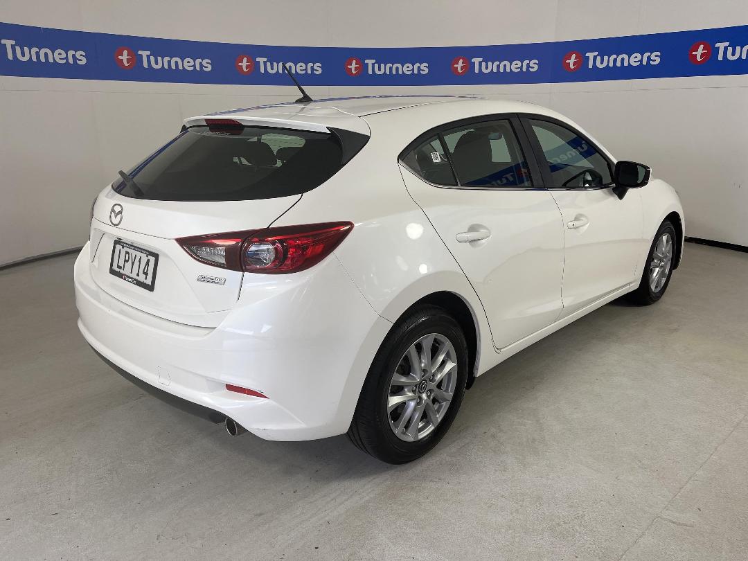 Photo '7' of Mazda Mazda3