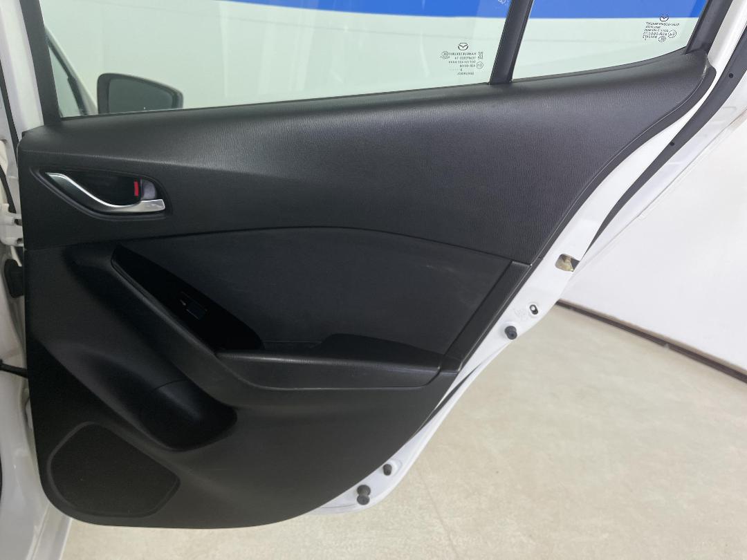 Photo '19' of Mazda Mazda3