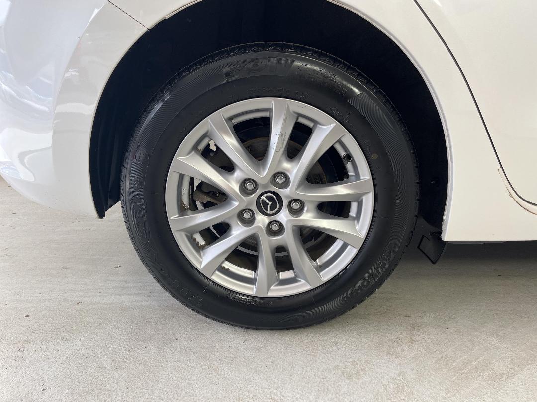 Photo '12' of Mazda Mazda3