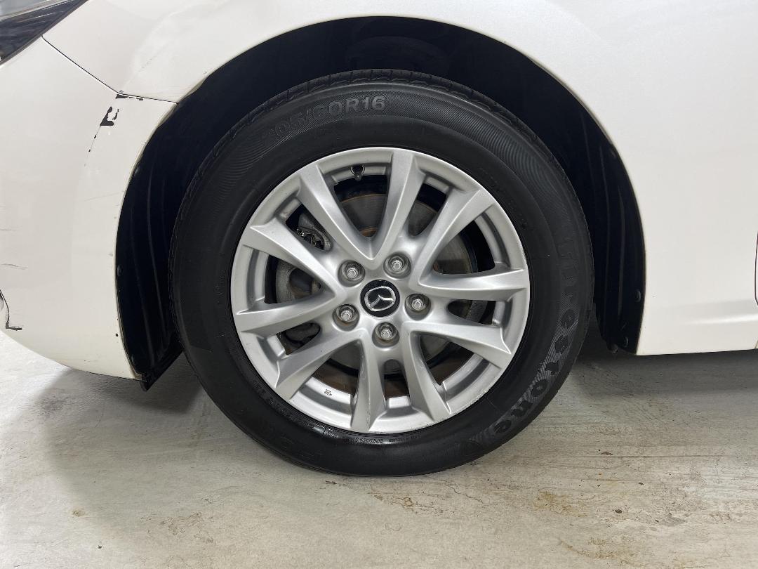 Photo '10' of Mazda Mazda3