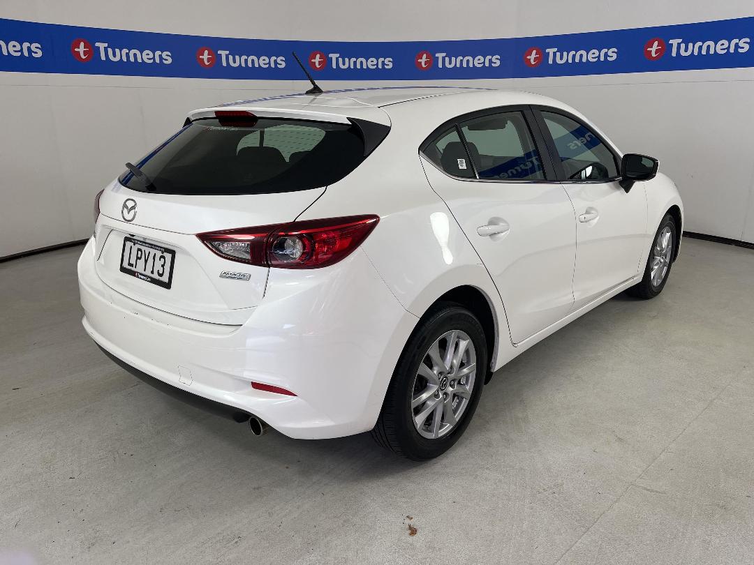 Photo '7' of Mazda Mazda3