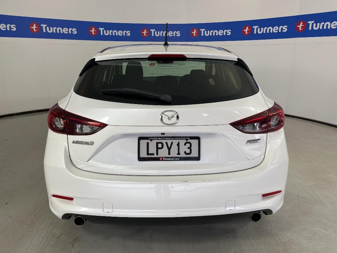 Photo '6' of Mazda Mazda3