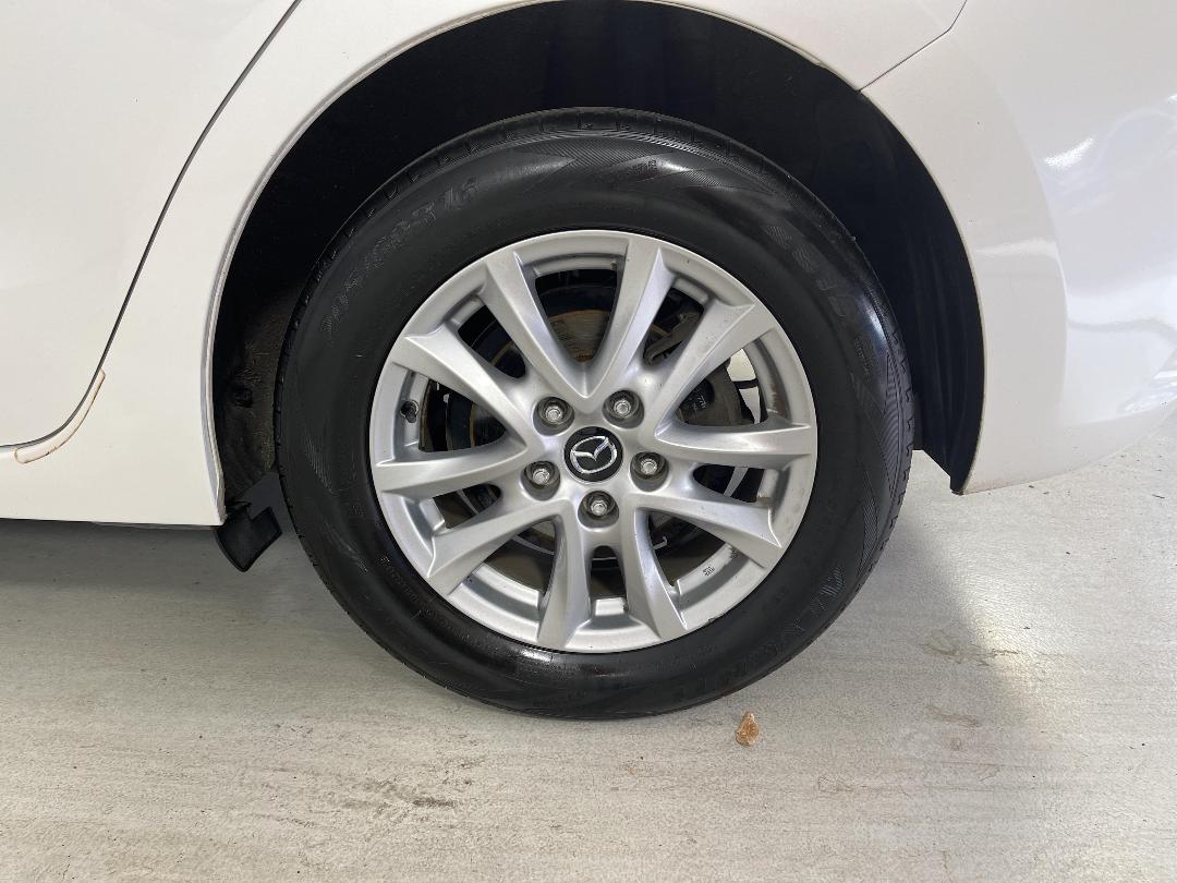 Photo '11' of Mazda Mazda3