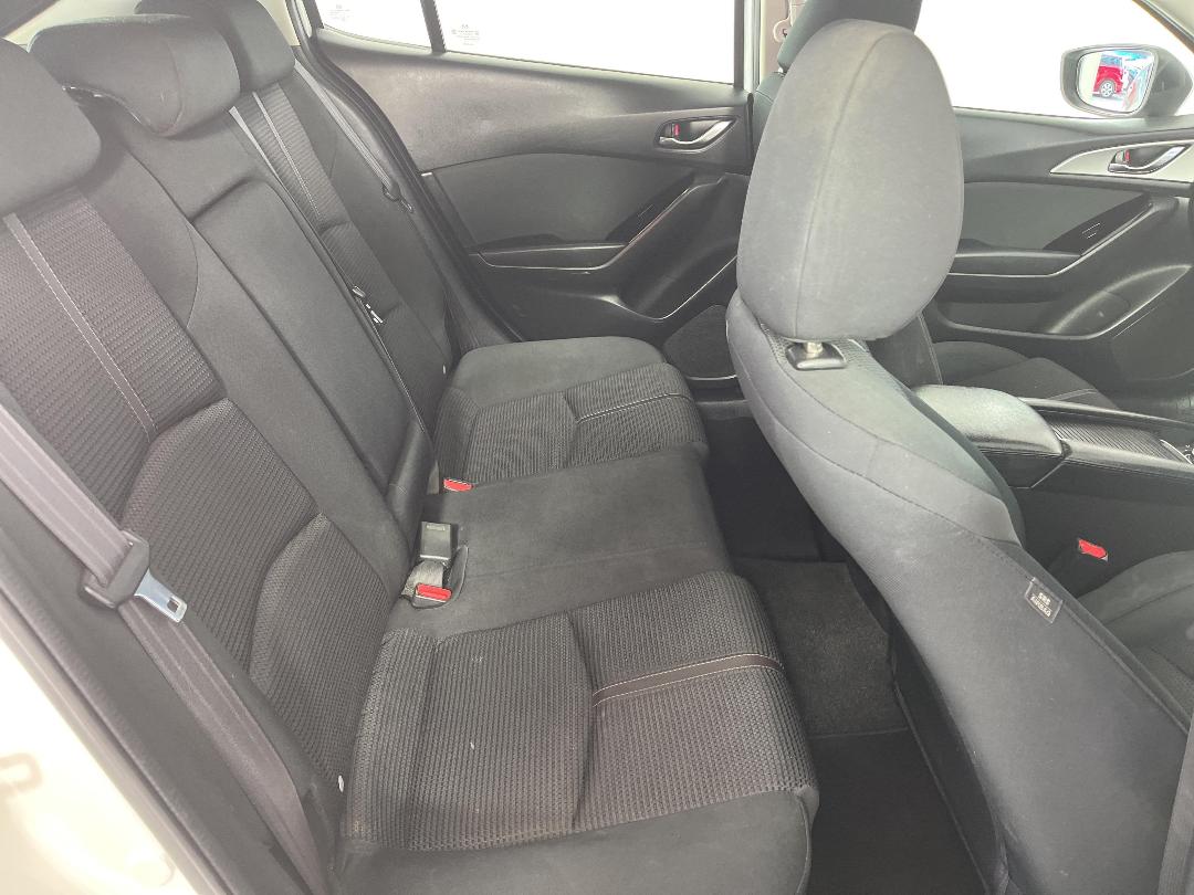 Photo '20' of Mazda Mazda3