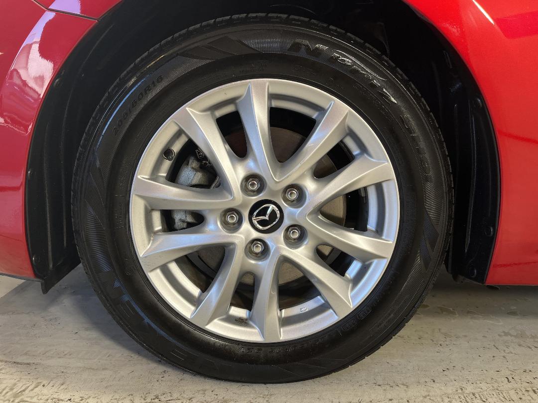 Photo '10' of Mazda Mazda3