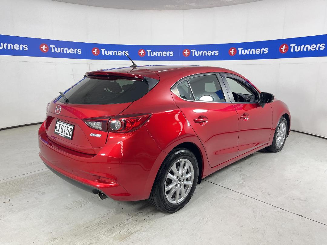 Photo '7' of Mazda Mazda3