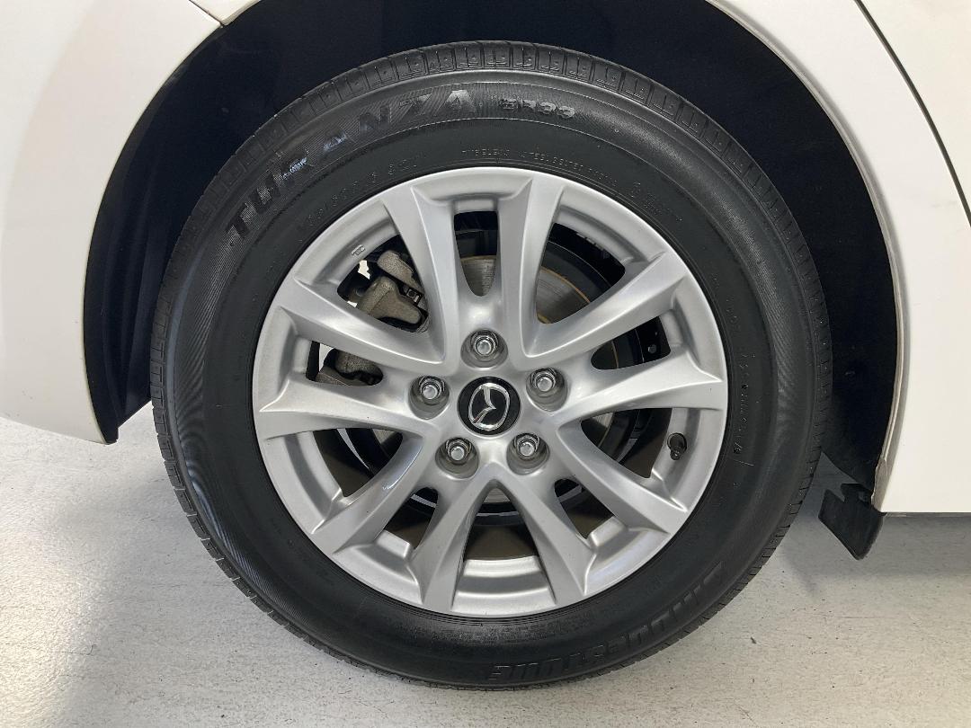 Photo '12' of Mazda Mazda3 Photo '12' of Mazda Mazda3