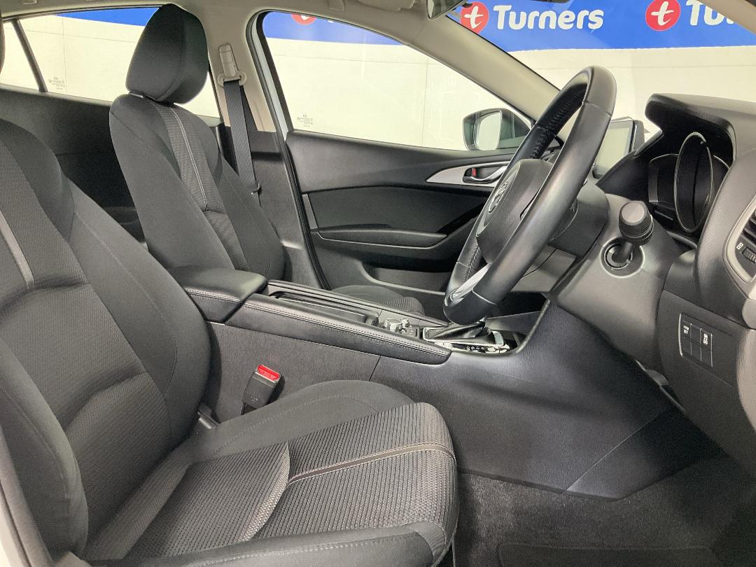 Photo '16' of Mazda Mazda3 Photo '16' of Mazda Mazda3