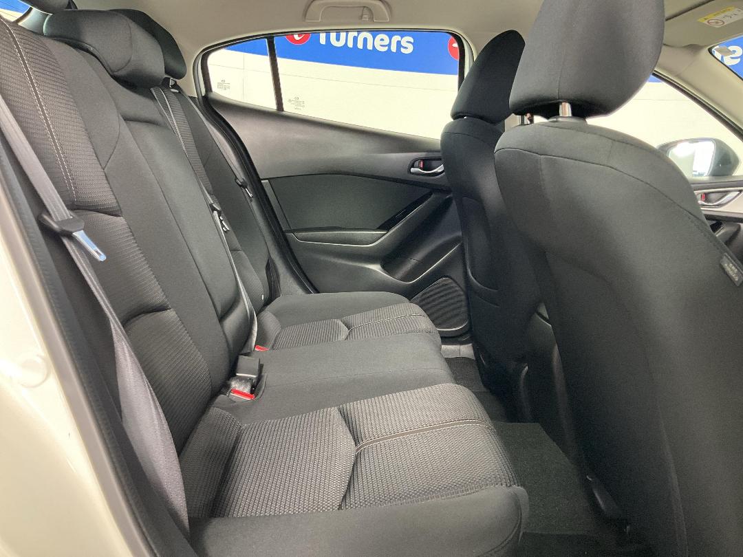 Photo '20' of Mazda Mazda3 Photo '20' of Mazda Mazda3