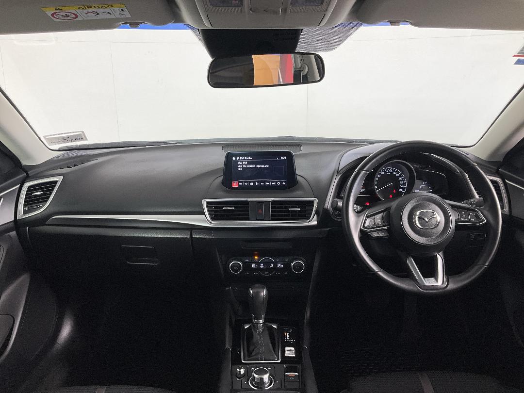 Photo '17' of Mazda Mazda3 Photo '17' of Mazda Mazda3