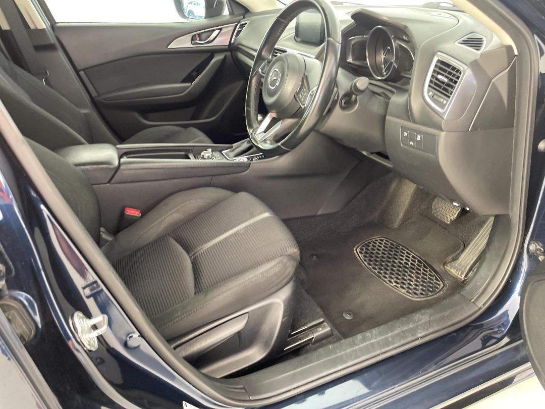 Photo '16' of Mazda Mazda3 Photo '16' of Mazda Mazda3