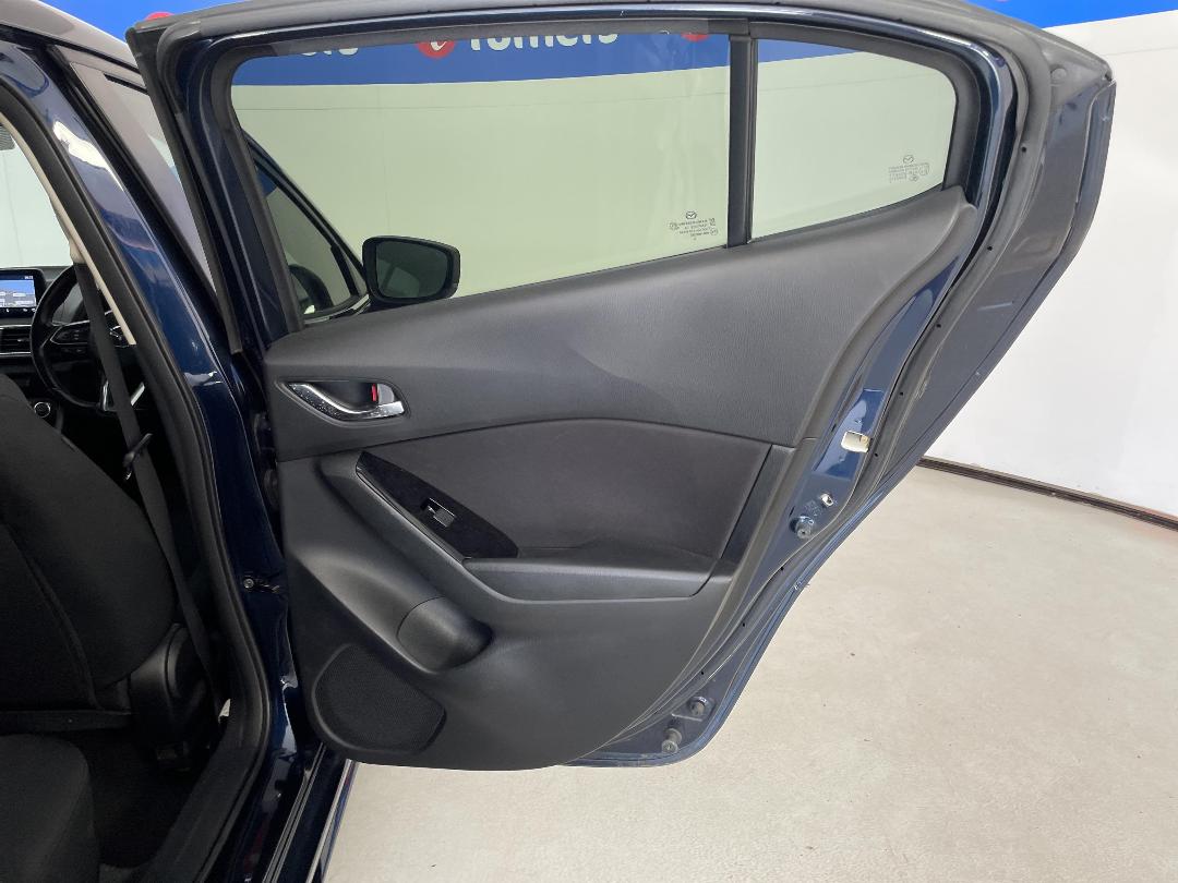 Photo '19' of Mazda Mazda3 Photo '19' of Mazda Mazda3