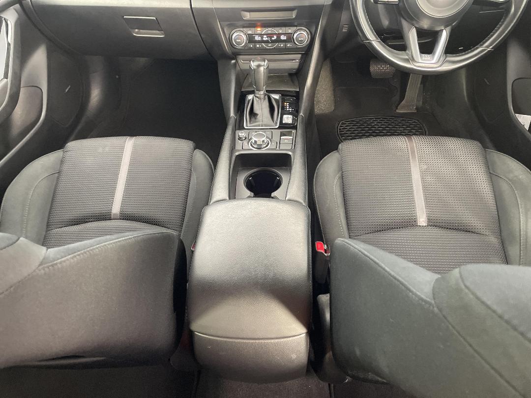 Photo '18' of Mazda Mazda3 Photo '18' of Mazda Mazda3