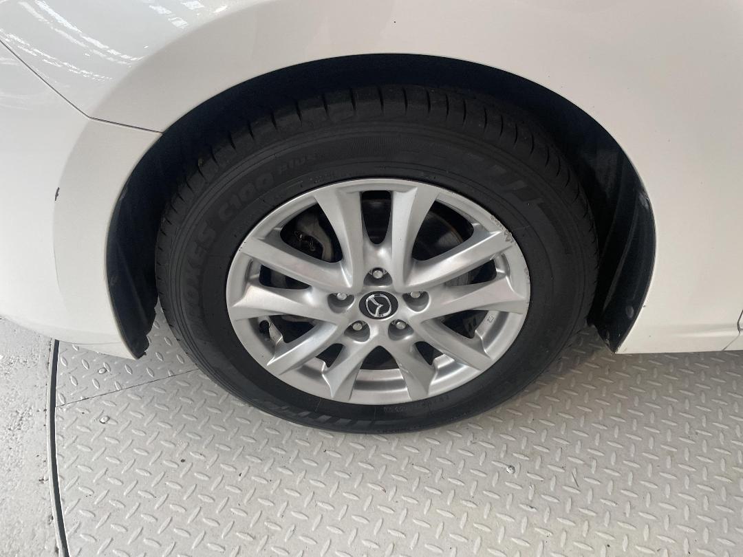 Photo '10' of Mazda Mazda3 Photo '10' of Mazda Mazda3