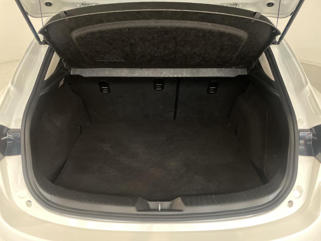 Photo '14' of Mazda Mazda3 Photo '14' of Mazda Mazda3