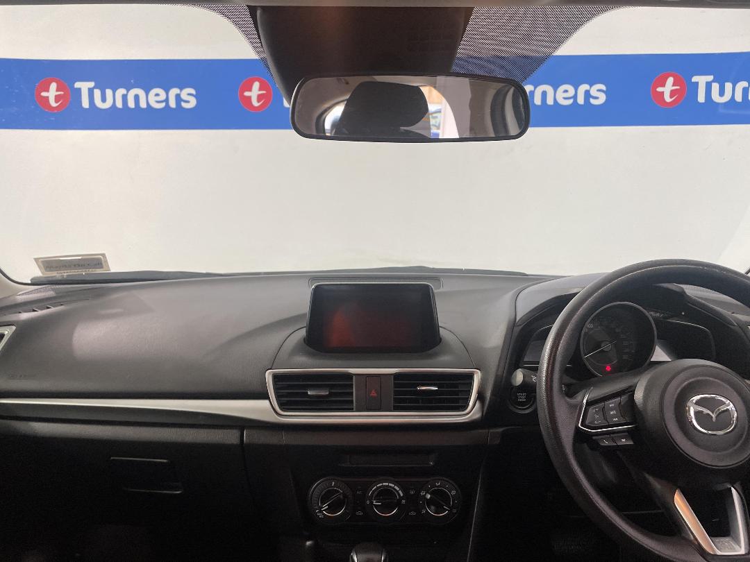 Photo '17' of Mazda Mazda3 Photo '17' of Mazda Mazda3