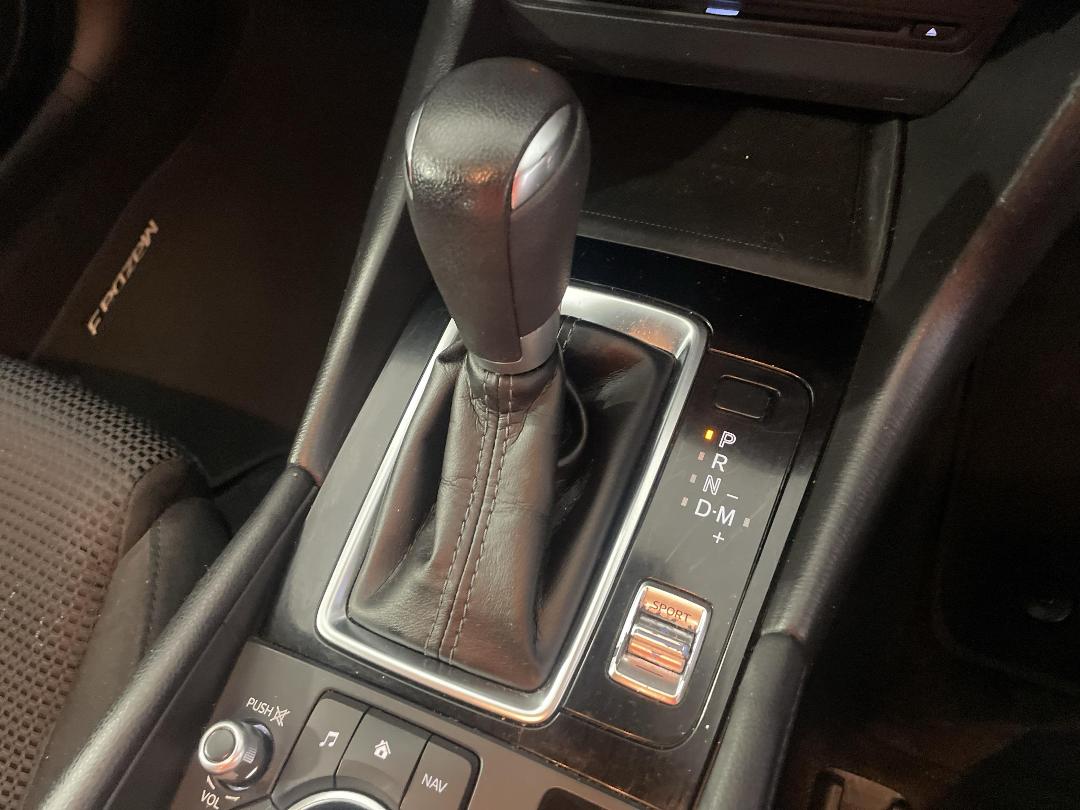 Photo '32' of Mazda Mazda3 Photo '32' of Mazda Mazda3