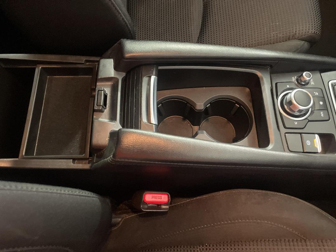 Photo '33' of Mazda Mazda3 Photo '33' of Mazda Mazda3