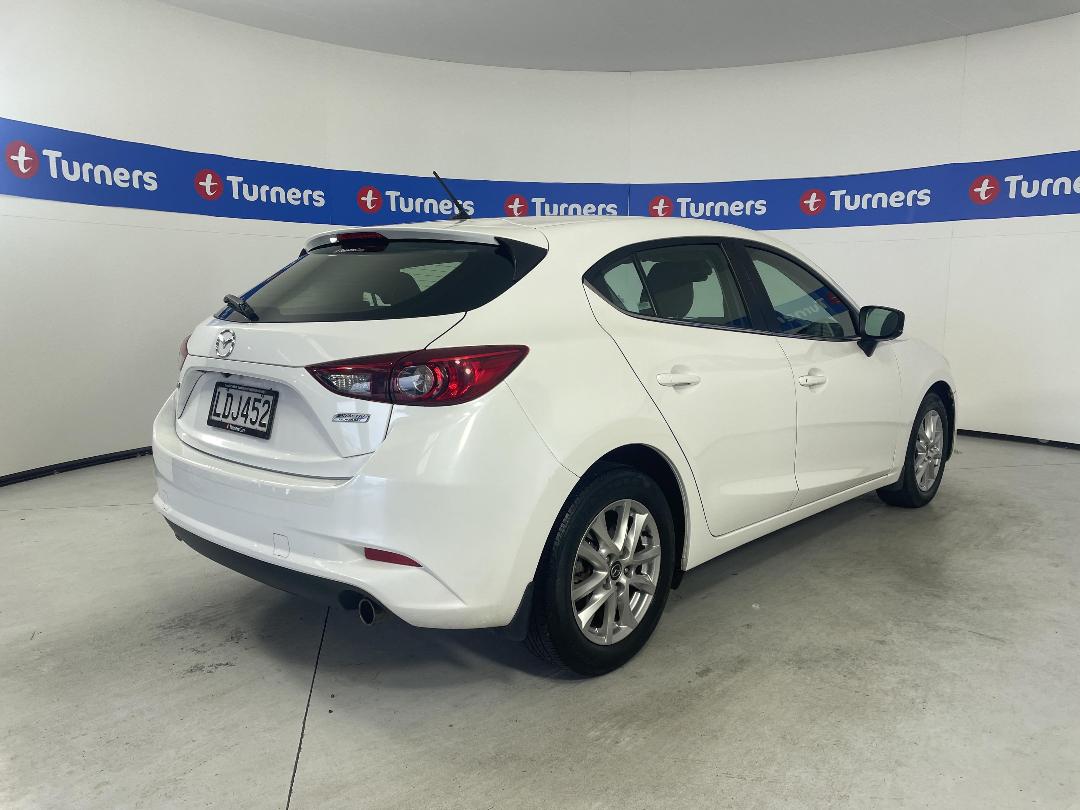 Photo '7' of Mazda Mazda3 Photo '7' of Mazda Mazda3