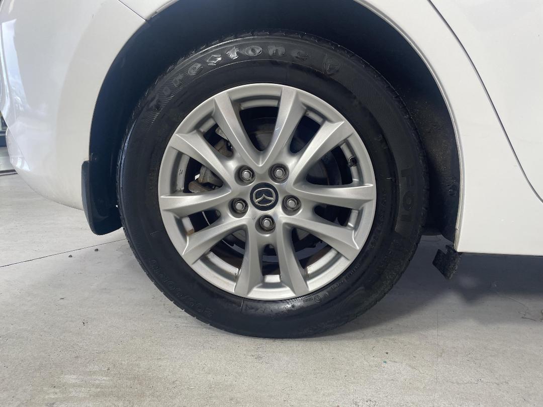 Photo '12' of Mazda Mazda3 Photo '12' of Mazda Mazda3