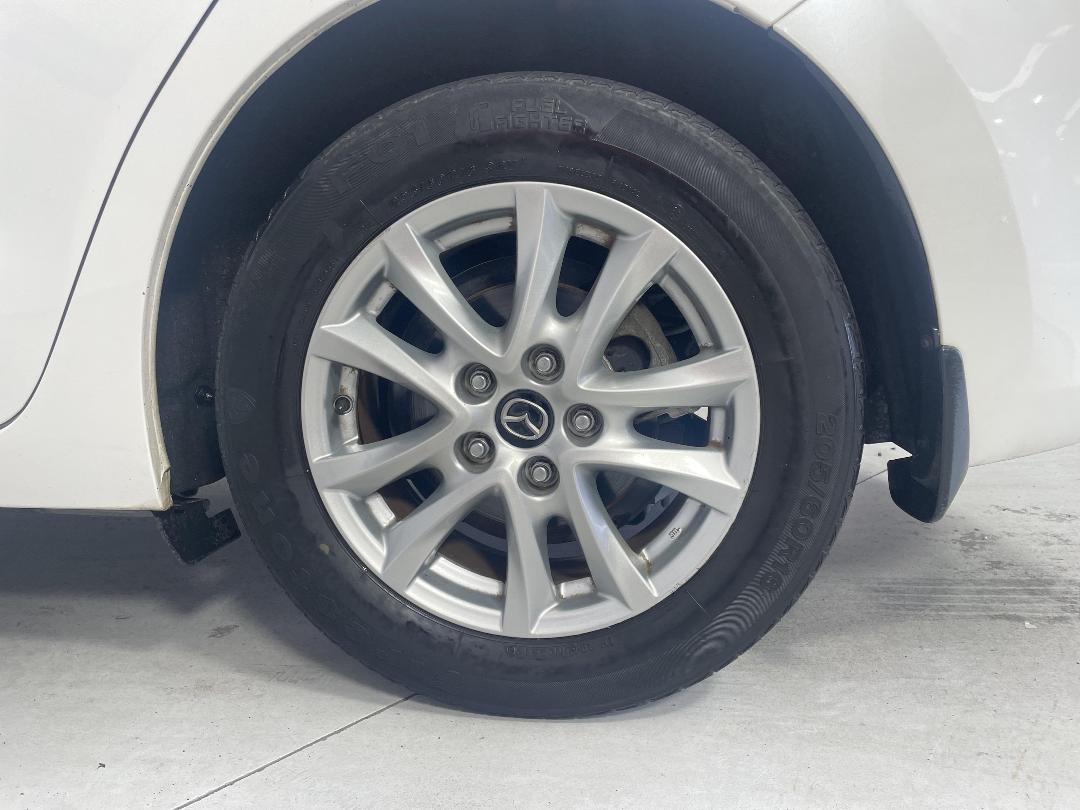 Photo '11' of Mazda Mazda3 Photo '11' of Mazda Mazda3