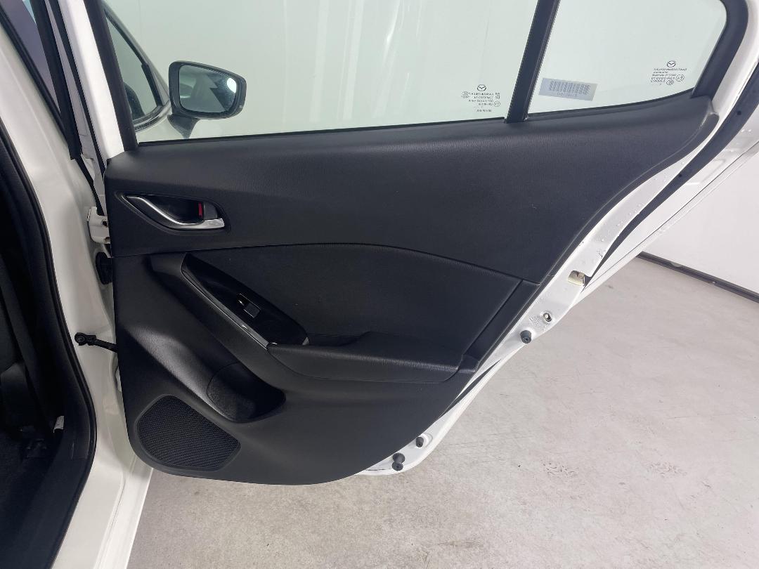 Photo '19' of Mazda Mazda3 Photo '19' of Mazda Mazda3