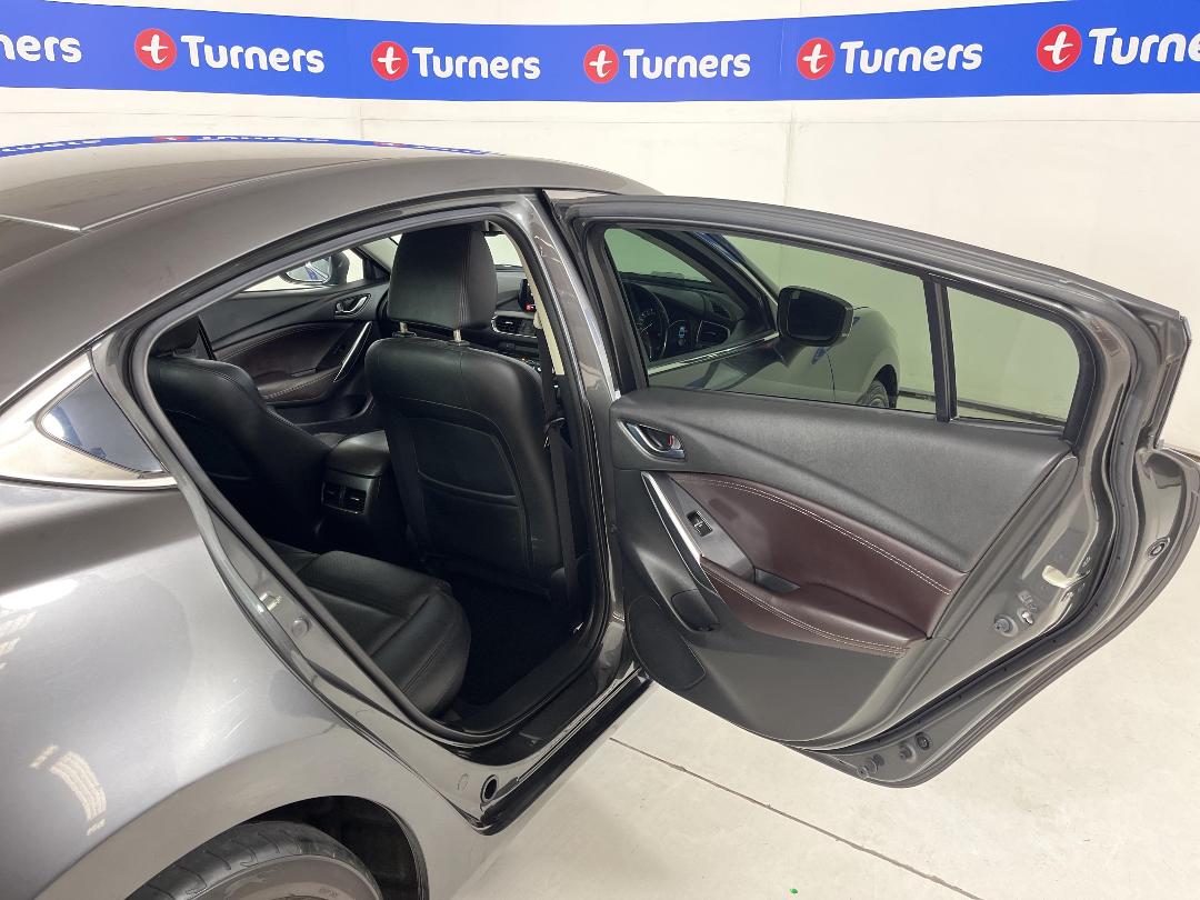 Photo '19' of Mazda Mazda6