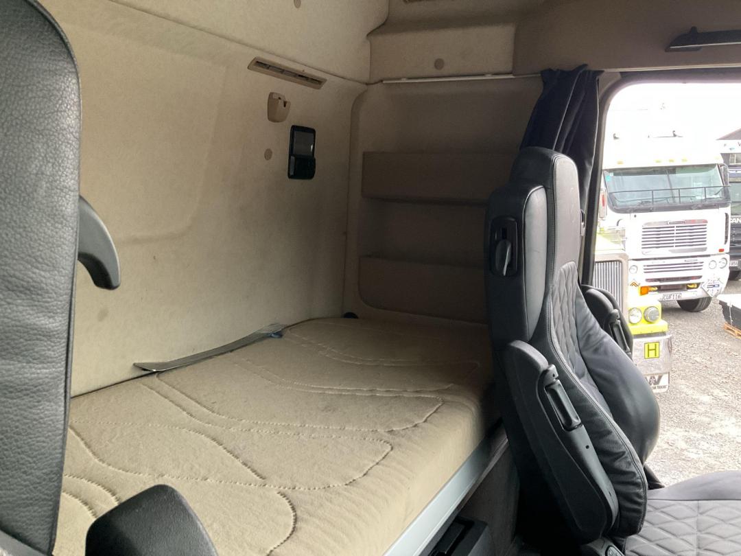 Photo '25' of Mercedes-Benz ACTROS 3263L 8X4 Tractor Unit