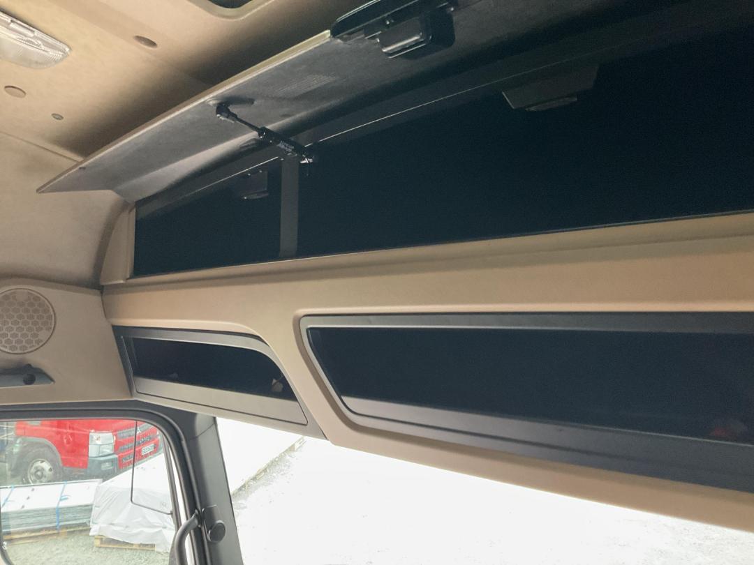 Photo '31' of Mercedes-Benz ACTROS 3263L 8X4 Tractor Unit