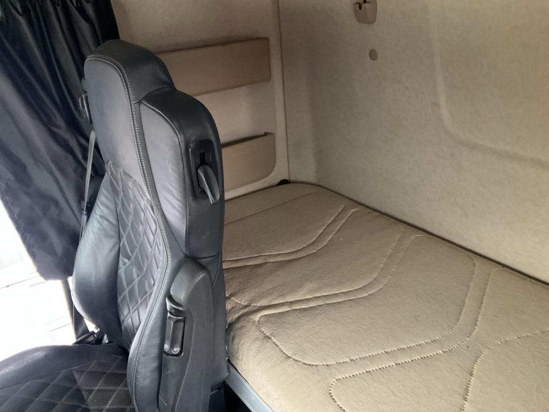 Photo '29' of Mercedes-Benz ACTROS 3263L 8X4 Tractor Unit