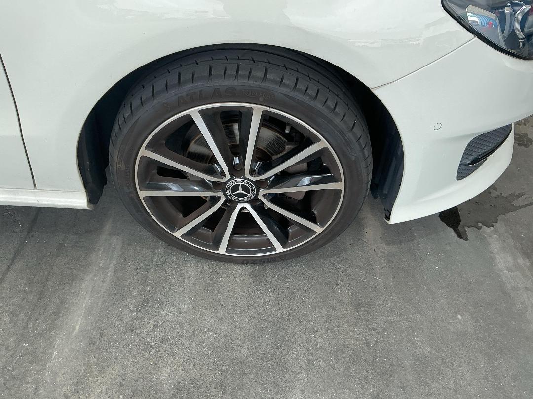 Photo '12' of Mercedes-Benz B-Class B180 Photo '12' of Mercedes-Benz B-Class B180