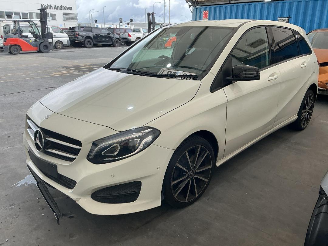 Photo '3' of Mercedes-Benz B-Class B180 Photo '3' of Mercedes-Benz B-Class B180