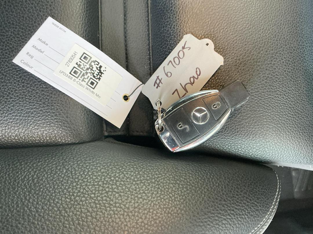 Photo '23' of Mercedes-Benz B-Class B180 Photo '23' of Mercedes-Benz B-Class B180