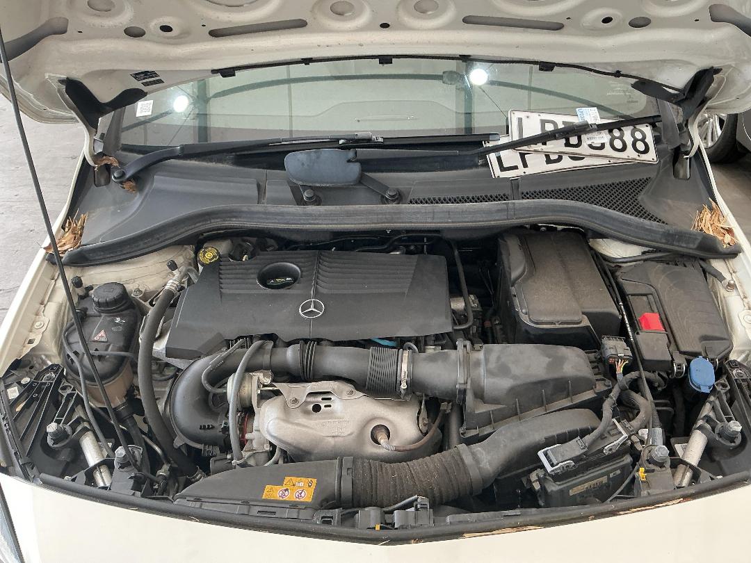 Photo '16' of Mercedes-Benz B-Class B180 Photo '16' of Mercedes-Benz B-Class B180