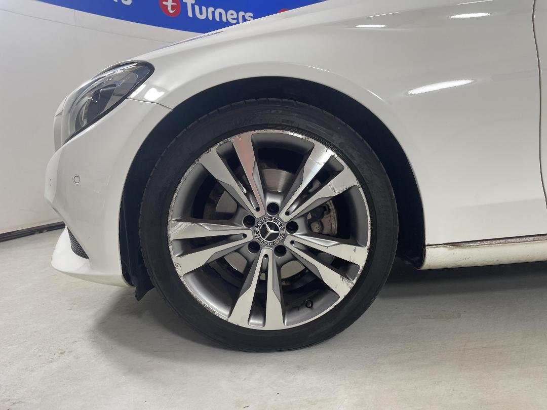 Photo '10' of Mercedes-Benz C-Class