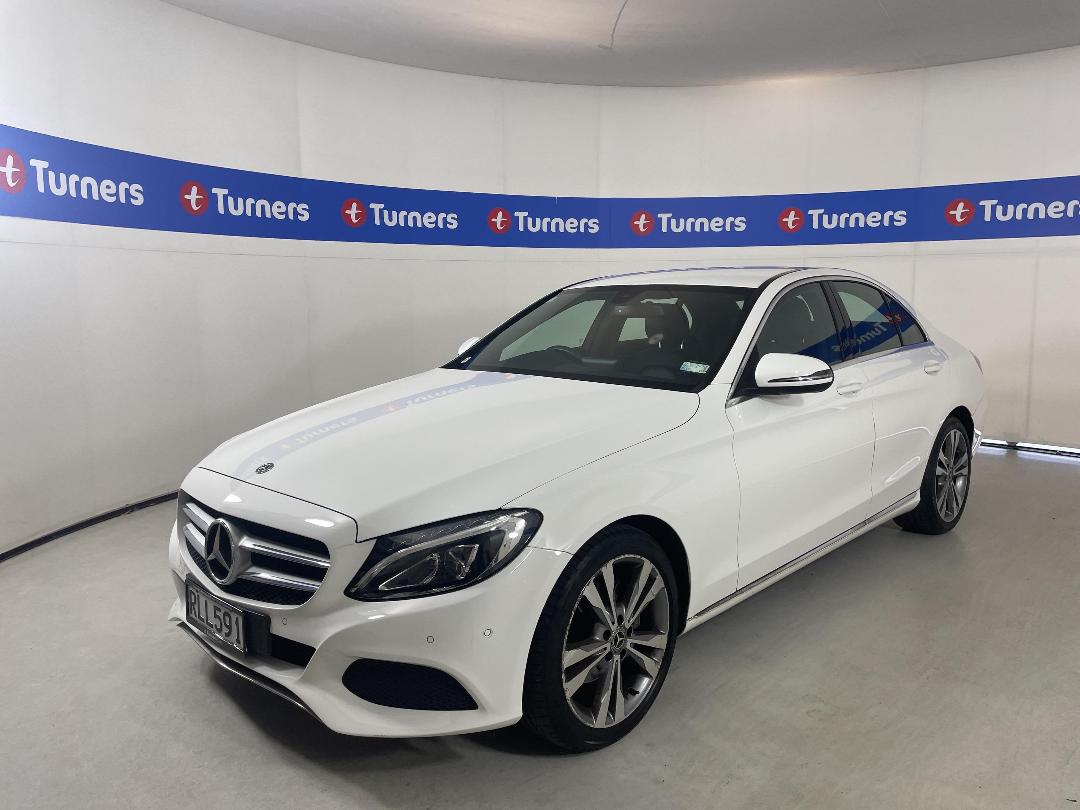 Photo '4' of Mercedes-Benz C-Class