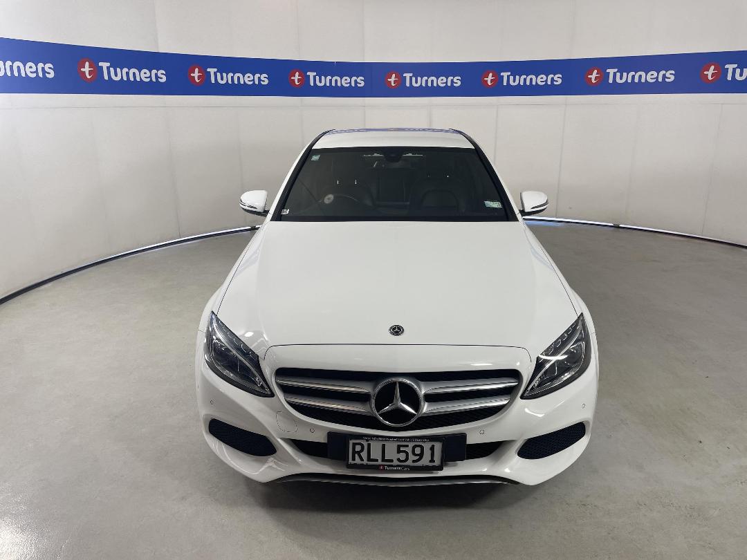 Photo '2' of Mercedes-Benz C-Class