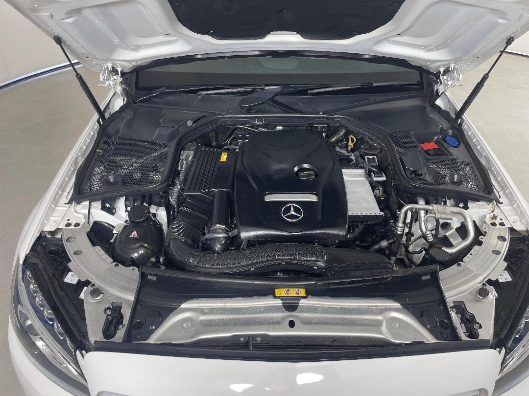 Photo '13' of Mercedes-Benz C-Class