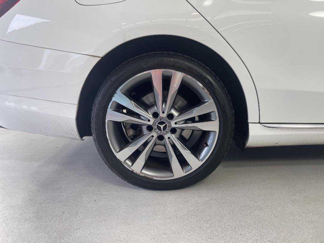 Photo '12' of Mercedes-Benz C-Class