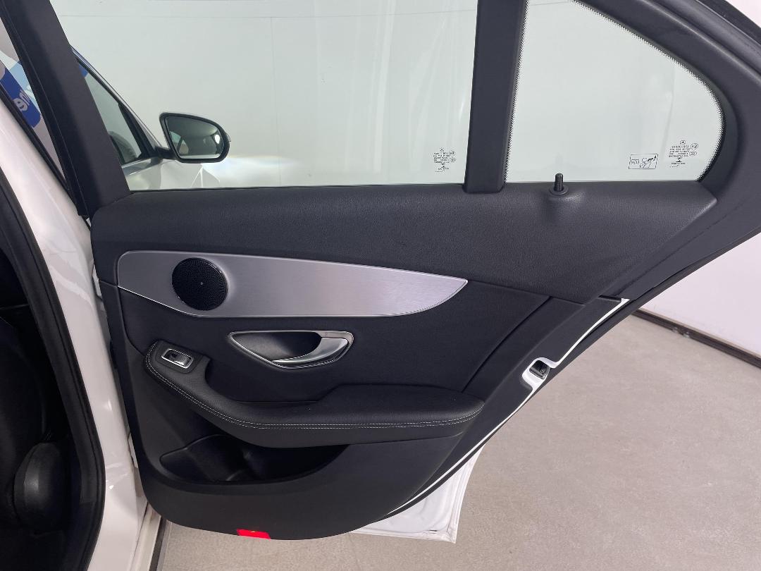 Photo '19' of Mercedes-Benz C-Class