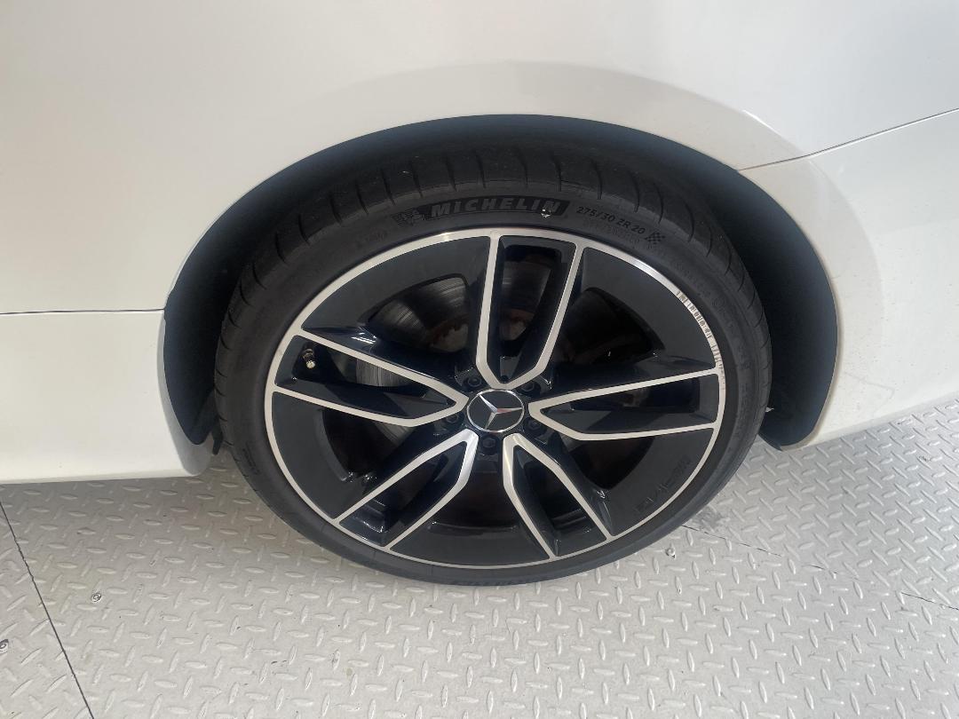 Photo '11' of Mercedes-Benz E-Class