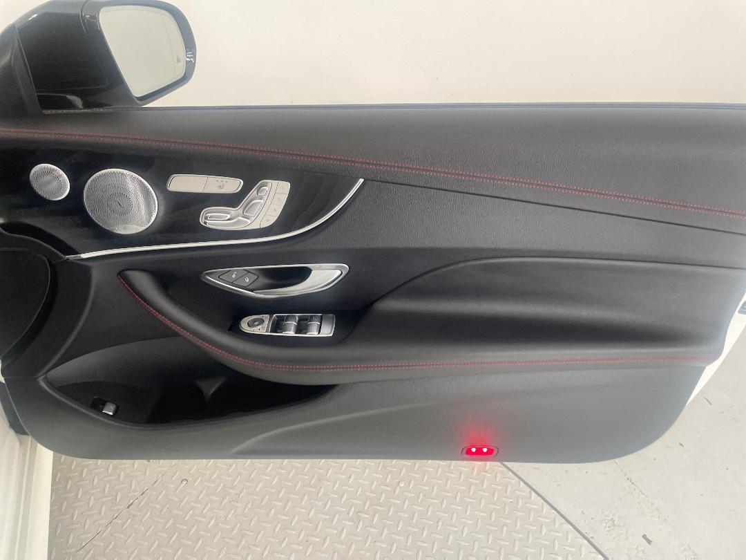 Photo '15' of Mercedes-Benz E-Class