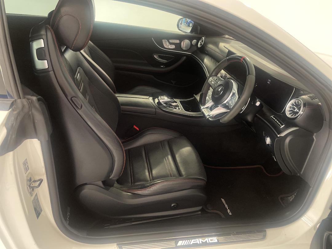 Photo '16' of Mercedes-Benz E-Class