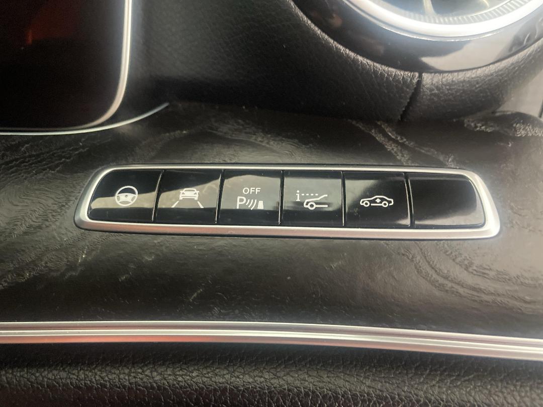 Photo '23' of Mercedes-Benz E-Class